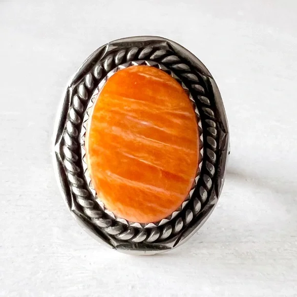 Vintage NATIVE Navajo Spiny Oyster Shell & Sterling Silver Southwestern Ring - Picture 11 of 11